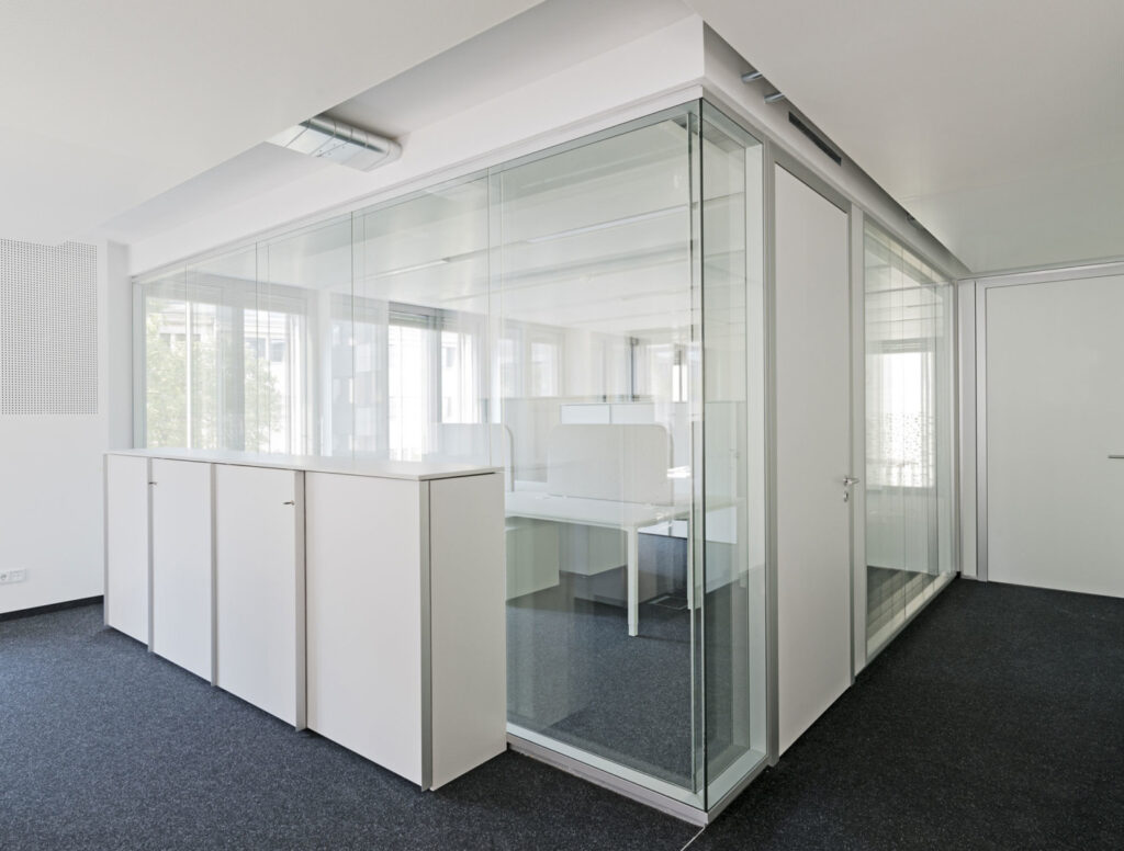 Reliable Aluminium and Glass Work Dubai