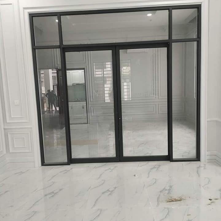 Glass wall partition office design in Dubai